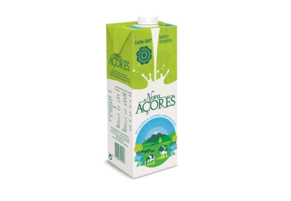 New Azores Semi-Skimmed UHT Milk  pack. 1 lt
